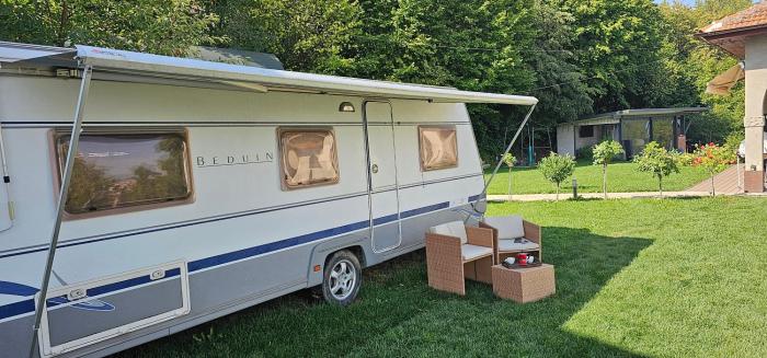 Campervan romantic getaway in Old Town Brasov
