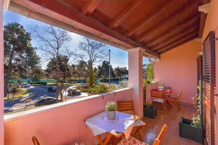 Tolles Appartement nur 300 Meter bis zum Strand mit Küche, Bad, Klima, Parkplatz