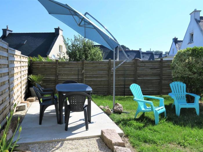 Maison renovée avec jardin, WiFi, à 1km du port de Ploumanach, Perros-Guirec - FR-1-368-303