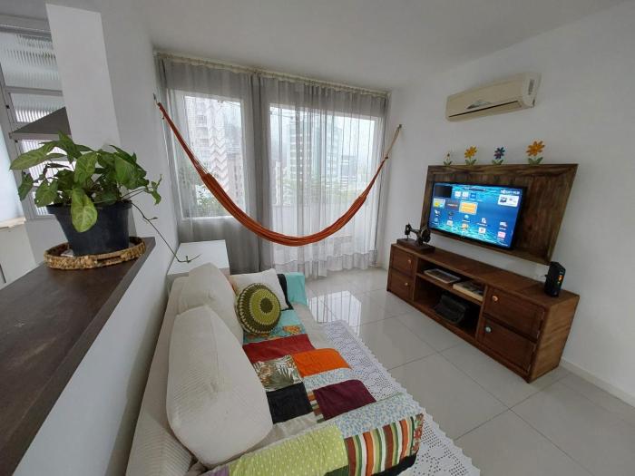 Melhor custo benefício no centro 4 pessoas, 2Q, ar, garagem, cozinha completa