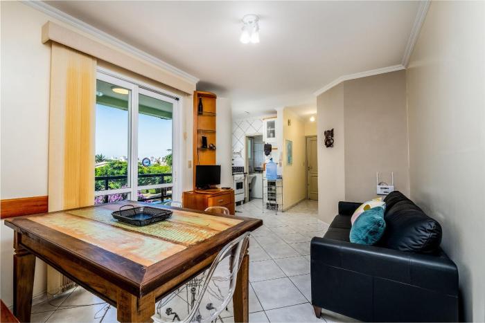 Apto cchurrasq a 10min da praia de Jurerê RFL203