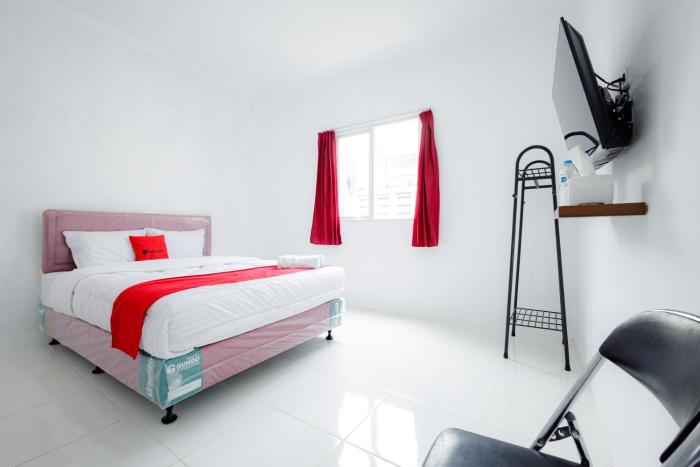 RedDoorz near Jalan Cikini