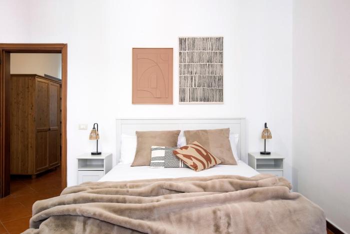 Trevi Fountain House Deluxe