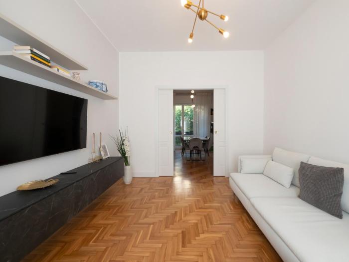 Big apartment close to Bocconi Humanitas IEO