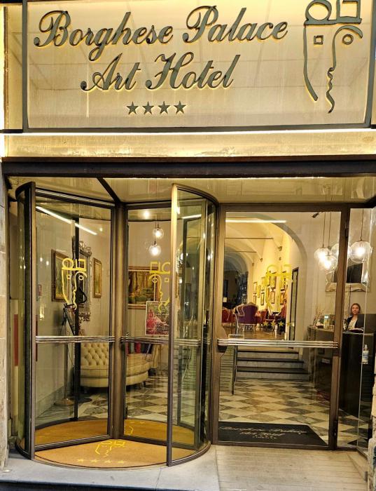 Borghese Palace Art Hotel