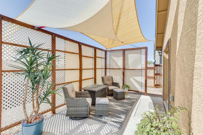 Private Patio and Fire Pit at Gold Canyon Getaway!
