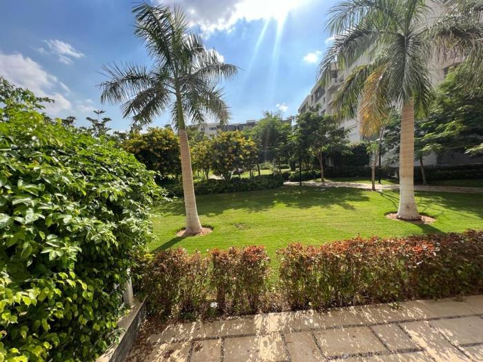 apartment with garden in madinaty