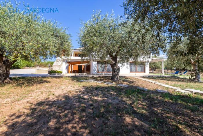 Casa SantAnna in Villa Brionis con grande veranda vista mare