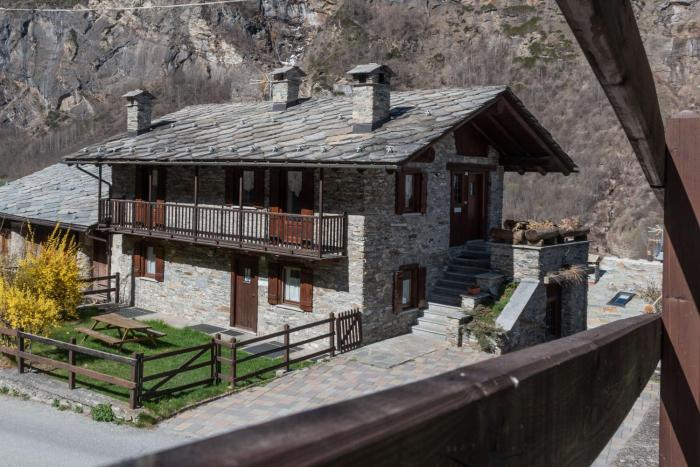 Case Gran Paradiso Rhemes Saint Georges