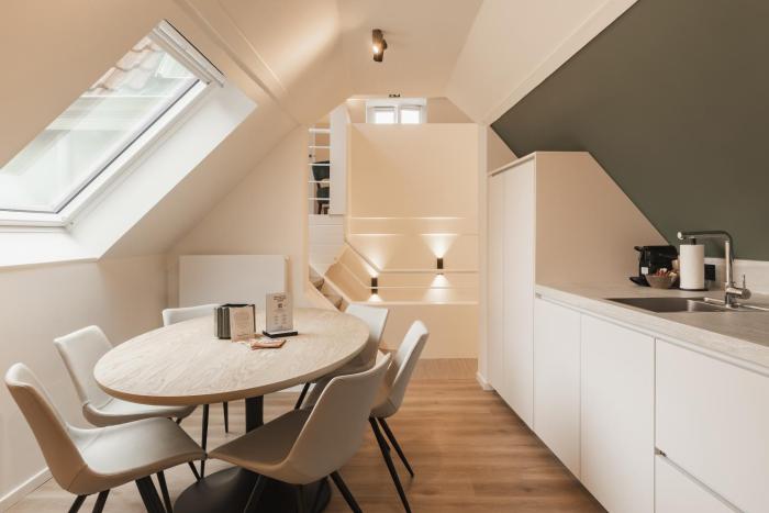 Highest Five by Romy&Travis