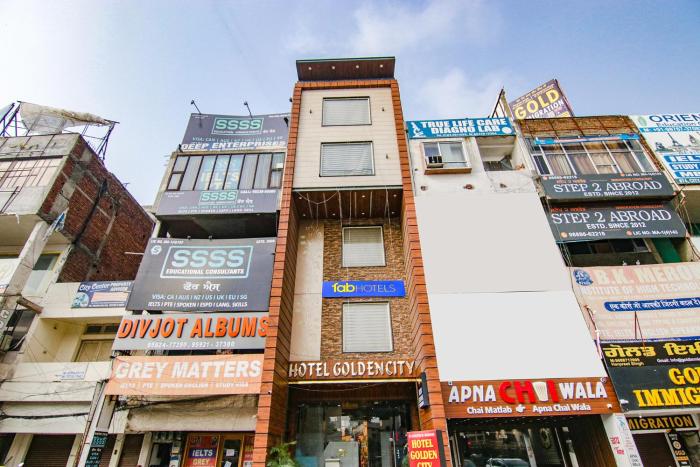 FabHotel Golden City
