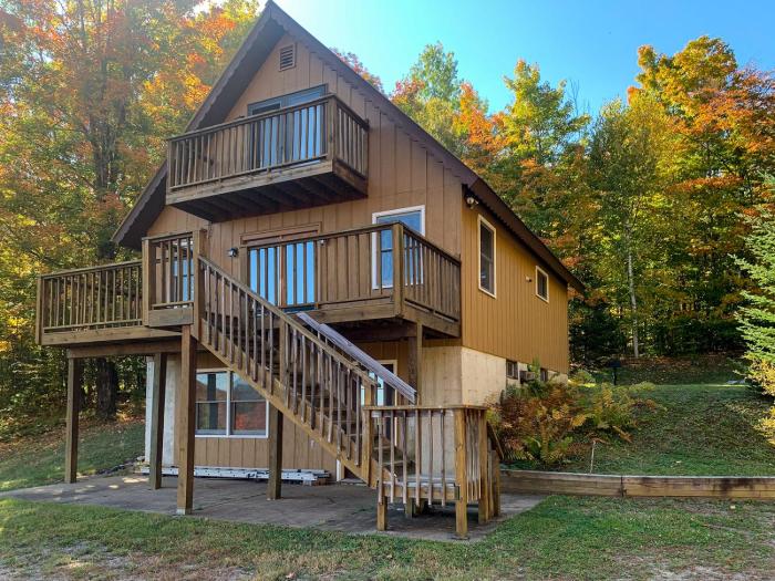 Family getaway with mountains views