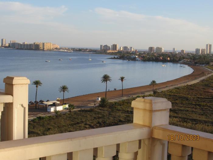 Playa Paraiso - Penthouse Apartment - Secure Free Parking and WiFi