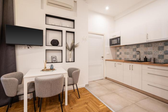 S6- Boutique Suites, Best Location by BQA