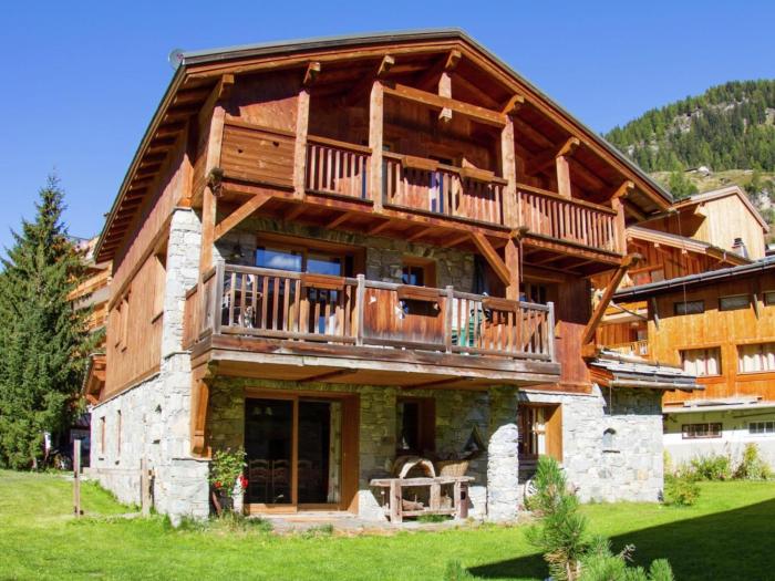Cosy apartment in Tignes with garden
