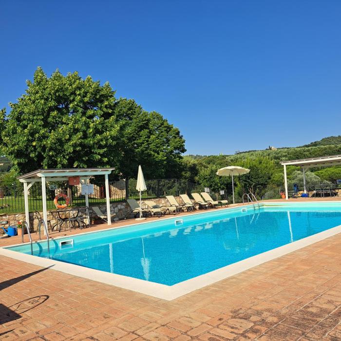 Charming Holiday Home with swimming pool, Siena Tuscany, wi-fi, pets allowed