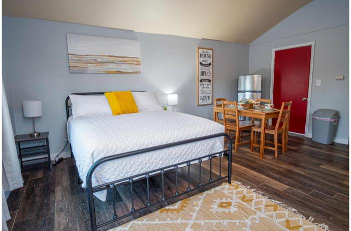 Downtown Accessible New 1BR1BA Cozy Studio