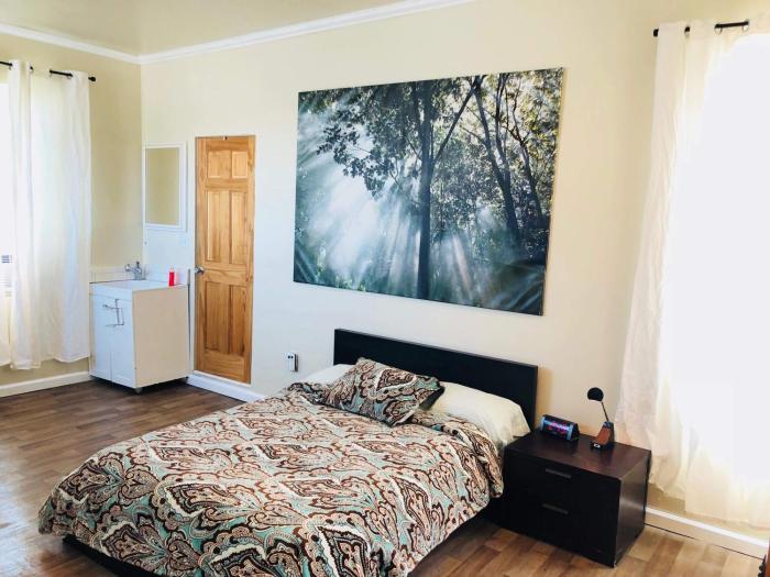 Victorian Charm Meets Echo Park Vibes: Timeless Bungalow Retreat