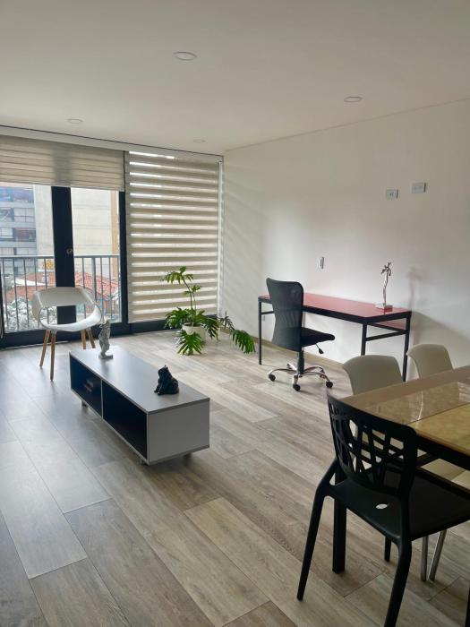 AMPLIO ILUMINADO CÓMODO, 3 HABITACIONES INTERNET