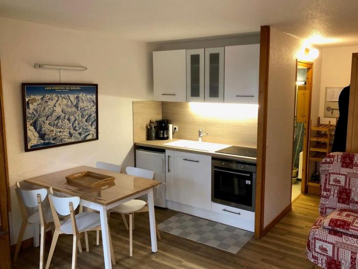 Studio 4 pers, balcon, proche centre Châtel - FR-1-676-47