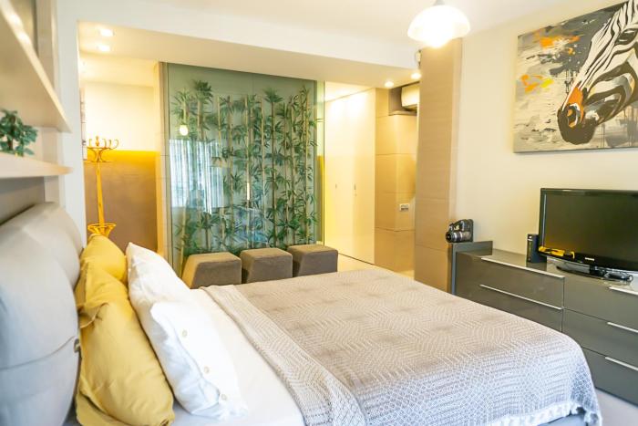 Downtown Oasis - Spacious Modern 3-BR Flat near Beachpark