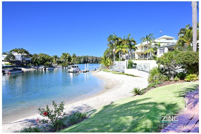 St Tropez 10 - Tranquil Waterfront Escape in Noosa Sound – Minutes from Hastings Street