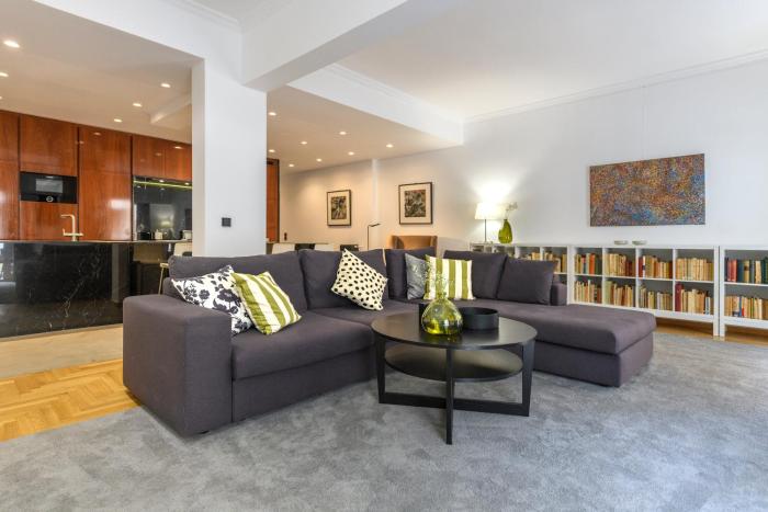 Modern Two-Bedroom Apartment In Kolonaki, Peridot - Homes