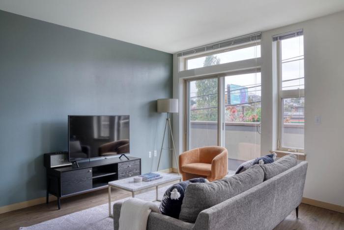 Wallingford jr 1br w bbq nr dining shopping SEA-640