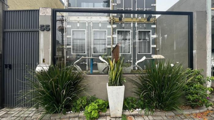 Estúdios Conteiners de 02 a 04 hóspedes região lapa