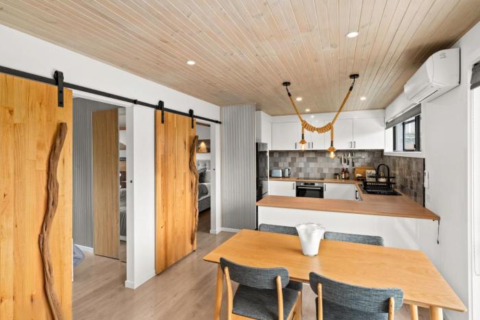 Island Breeze Beach House