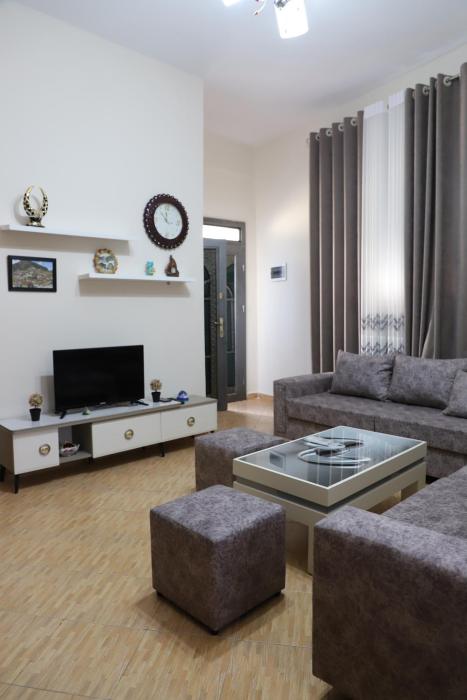 Dogra Apartment In City Centre