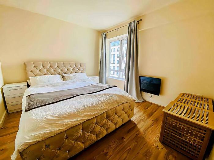 Secure 2BR 1BA Apartment for 6