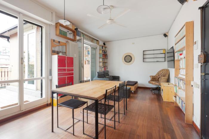 GuestHost - APT with huge Terrace- Calvairate District