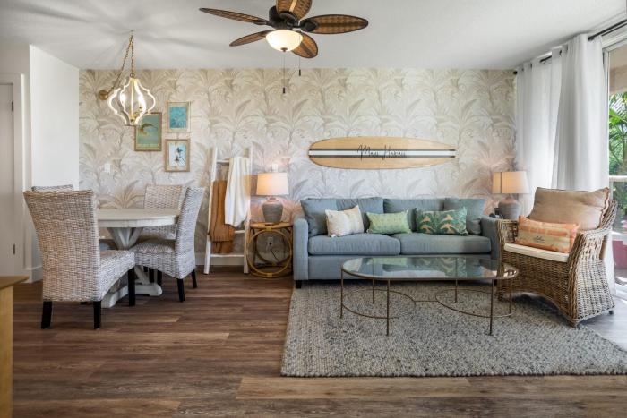 Top Five Percent Pick Walk to Beach Dining and Shops Pool and AC