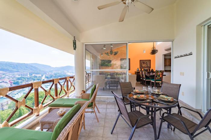 1062 - Cruz Del Mar A301