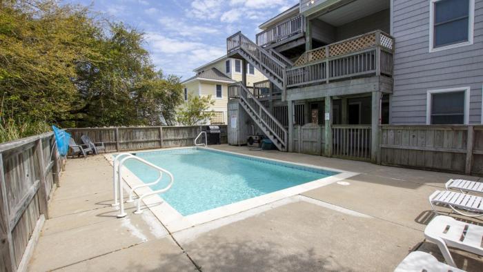Oceanside, Close to beach, private pool, Hot Tub, OL1, Wild and Wonderful