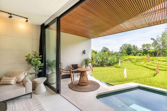 Canggu, 2BR Modern Villa with rice paddy view