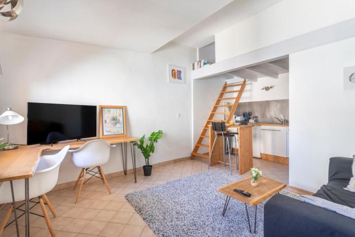 Studio cosy place de la mairie