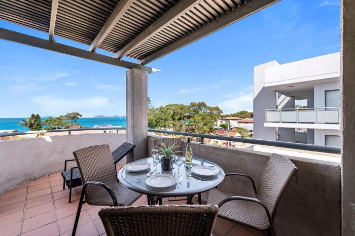 Peninsula Waters Unit 14 Soldiers Point Road 2