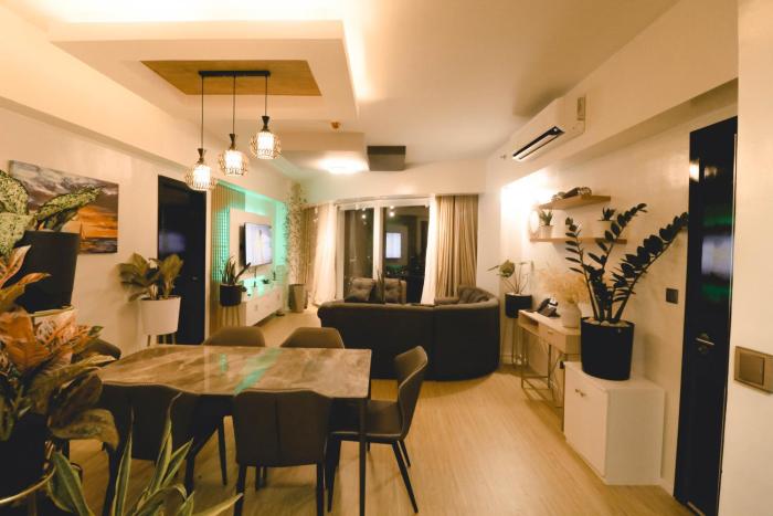 Davao Rental - AEON Towers Condo 1BR Suite 1Bathroom with Bathtub, Kitchen, Living Room