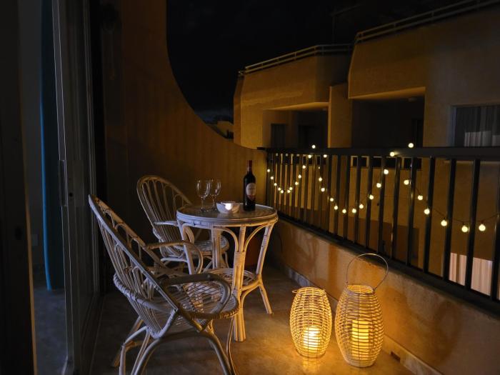 Gold Oasis Apartment