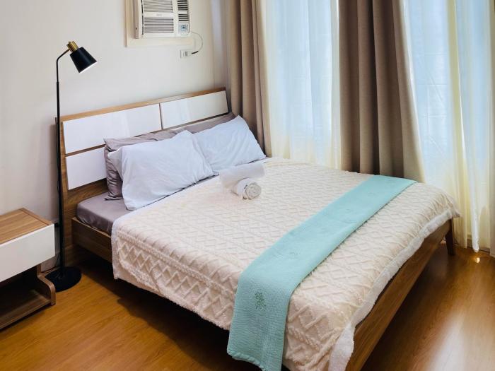 1 Bedroom Condo near US Embassy and St Lukes Medical Clinic