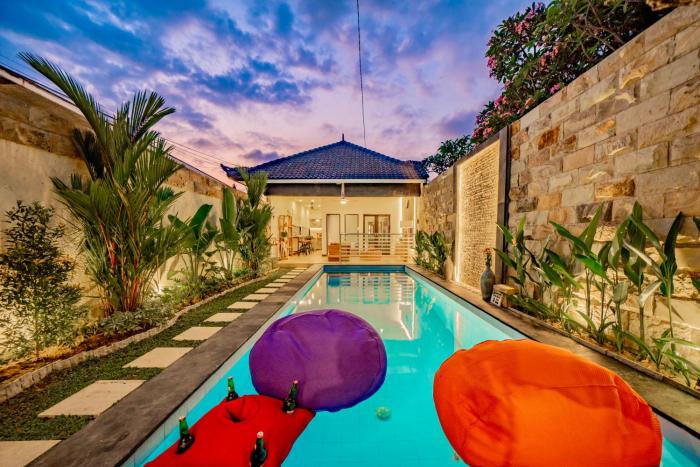 Villa Domino - *NEW* Luxurious 2BR w Pool @Central Seminyak