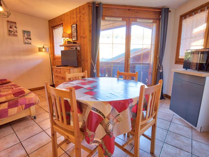 Appartement cosy au pied des pistes avec wifi et parking - FR-1-505-102
