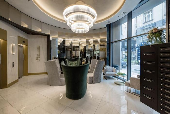 High-End Studio w GymSaunaBalconySecurity