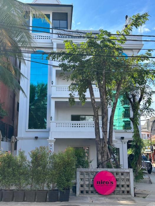 Nico’s Hotel and SkyBar