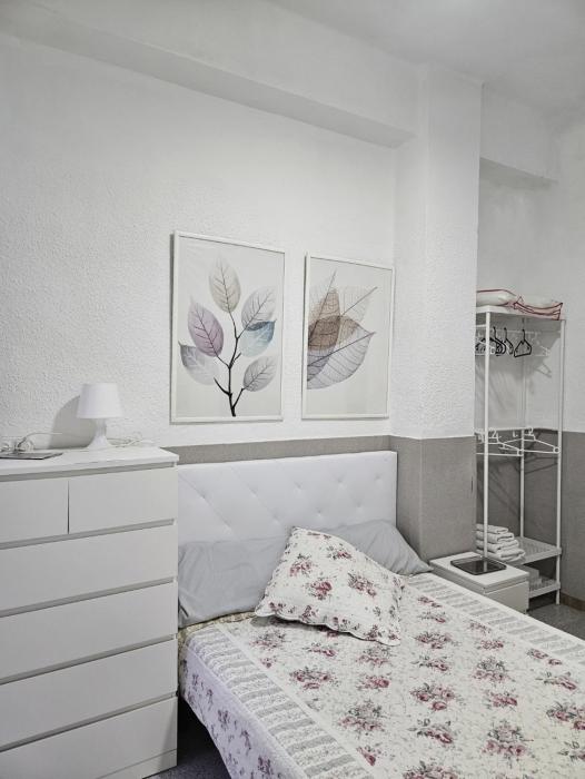 Habitacion en casa de familia "ValenciaBonita"