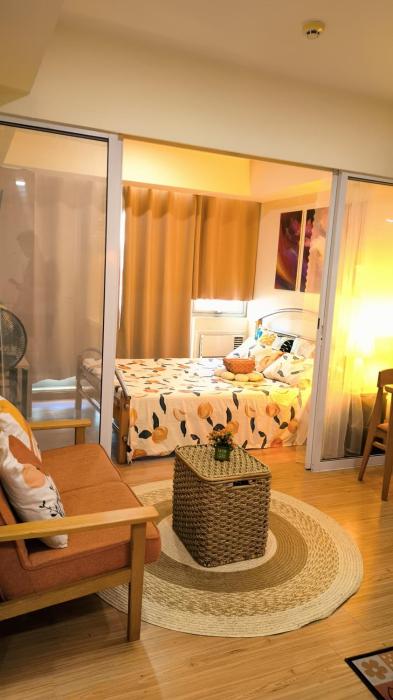 Beach View Unit In Azure Urban Resort Residences