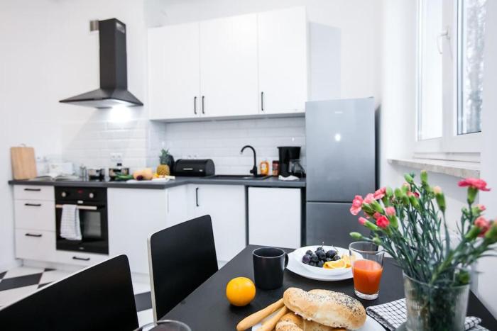 Cozy, fully equipped apartment in Mokotów district