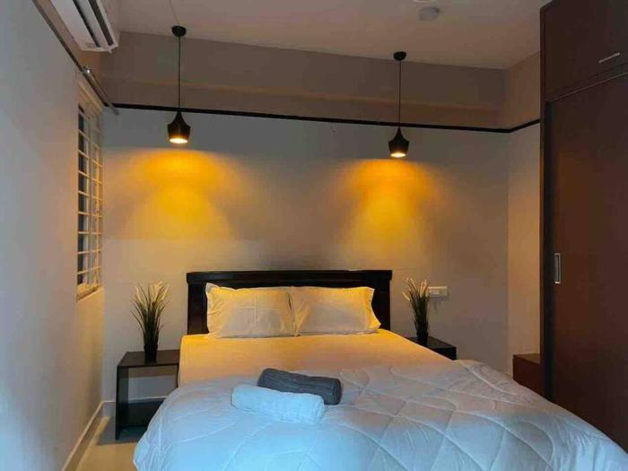 Apricot: 1bhk Humble Abode in Botanical Gardens